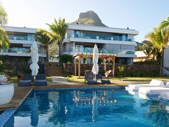 Leora Beachfront Apartments Hotel Image